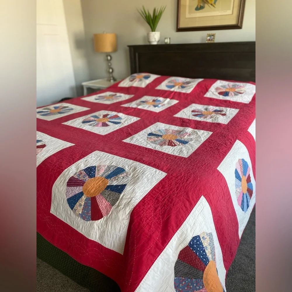 Vintage Dresden Plate Quilt Red & Beautiful 101”/95” well stitched❗️❗️